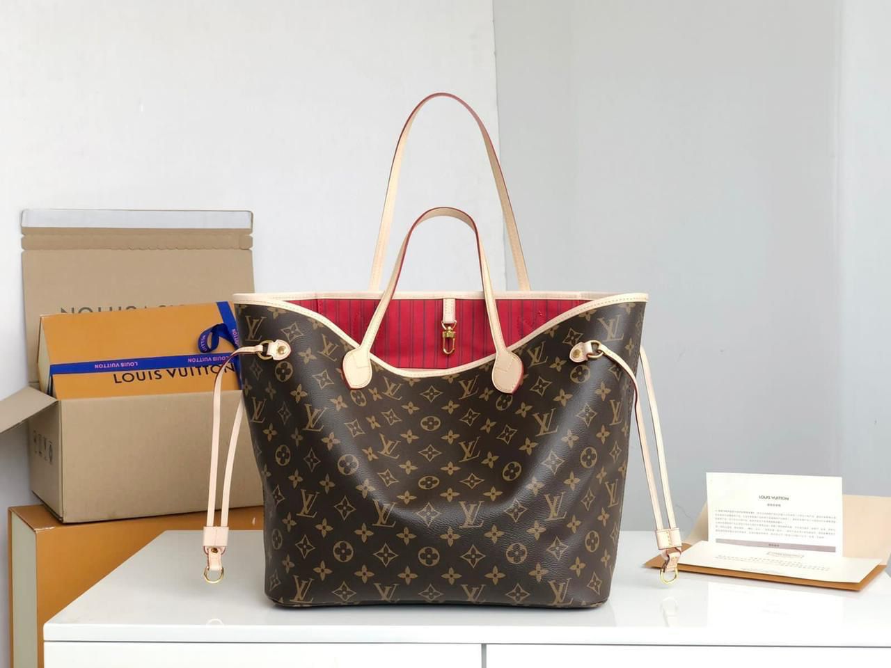 Louis Vuitton bags online shop