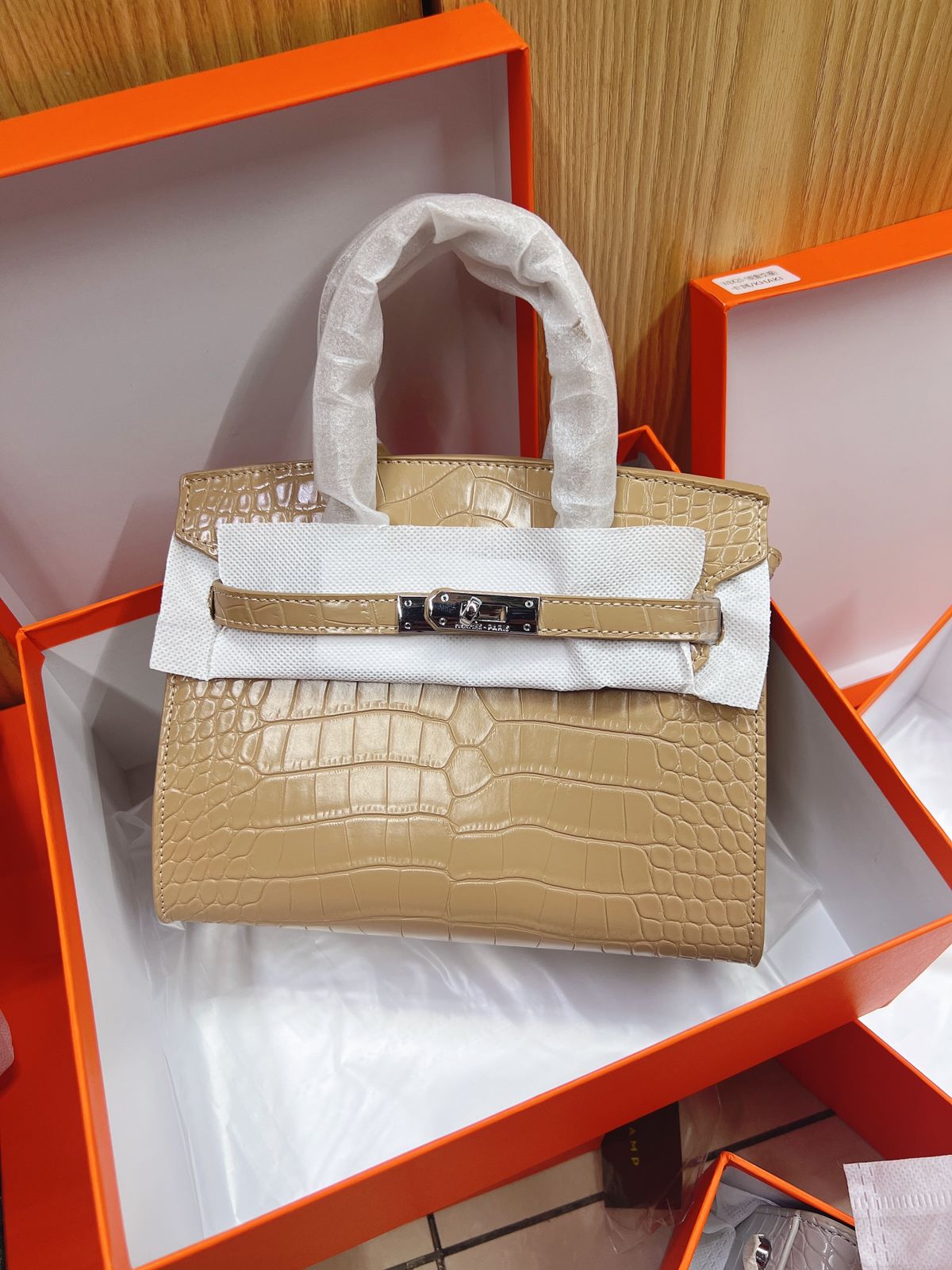 Hermes Kelly 19cm Bag Handles and Strap