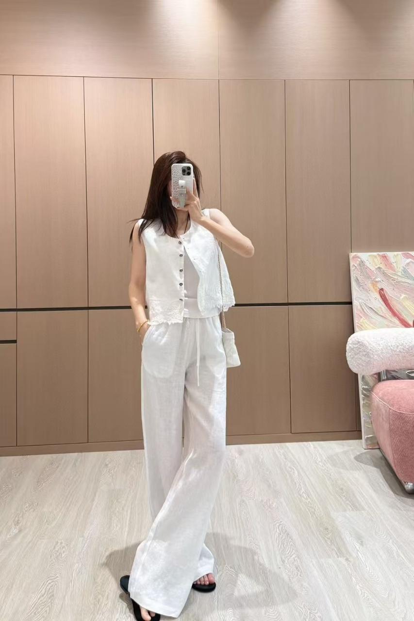 CHANEL Buttoned Vest and Pants Set in White