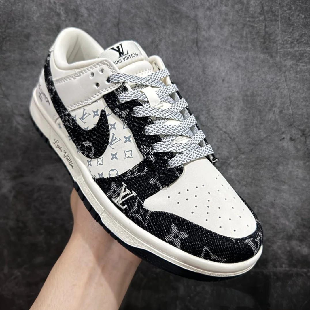 Louis Vuitton x Nike Air Force